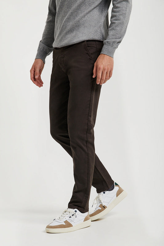 Pantalón chino marrón oscuro de corte slim con logo Polo Club en bolsillo trasero