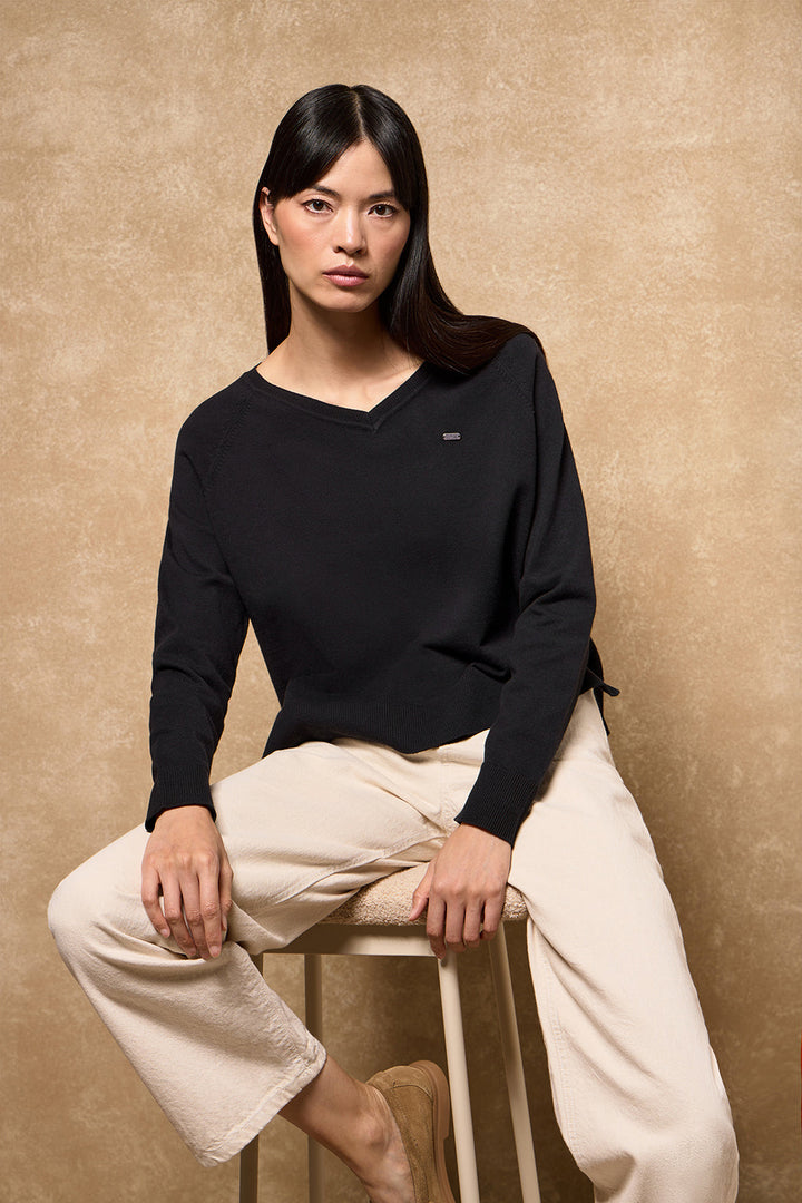 Maglione Katniss in maglia nero con bottoni perlati Polo Club