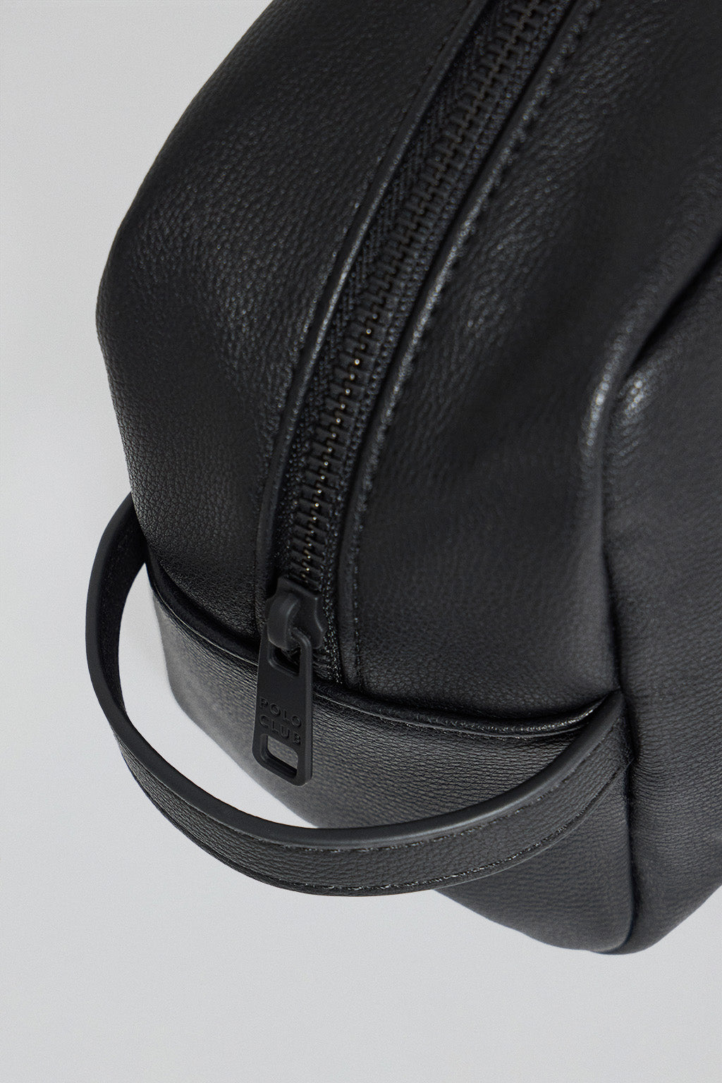 Kulturbeutel Eton schwarz mit Reißverschluss und Polo Club Details