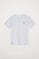 Camiseta blanca con pequeño logo bordado