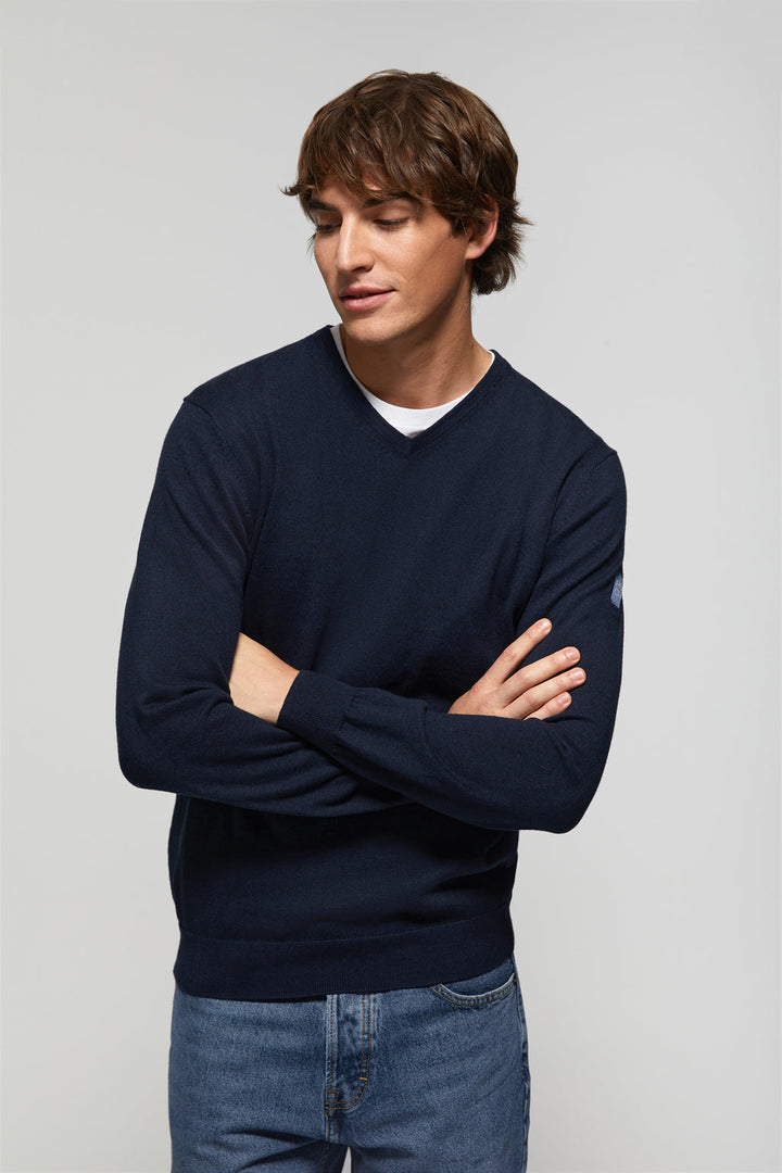 Navy-blue V-neck cashmere jumper