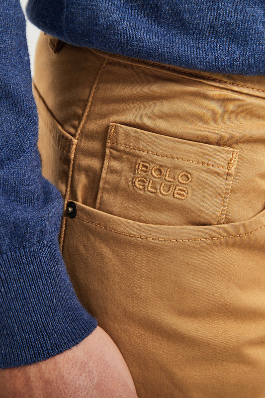 Hose braun mit fünf Taschen und Logo-Stickerei
