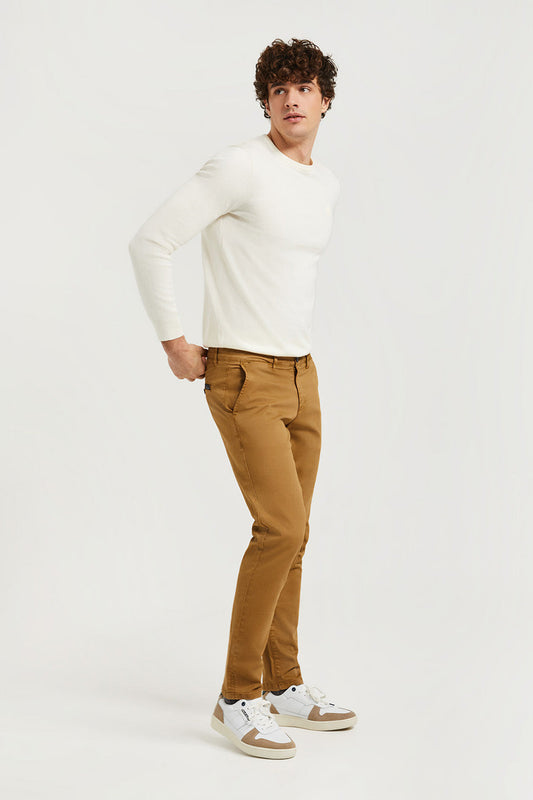 Pantalon chino marron en coton élastiqué avec des détails Polo Club