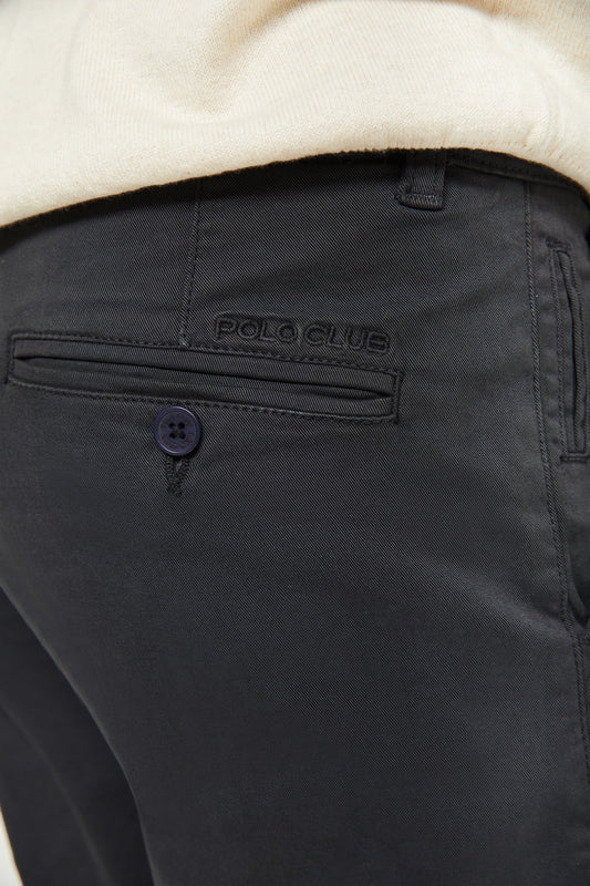 Pantalon chino slim gris foncé avec logo Polo Club sur la poche arrière