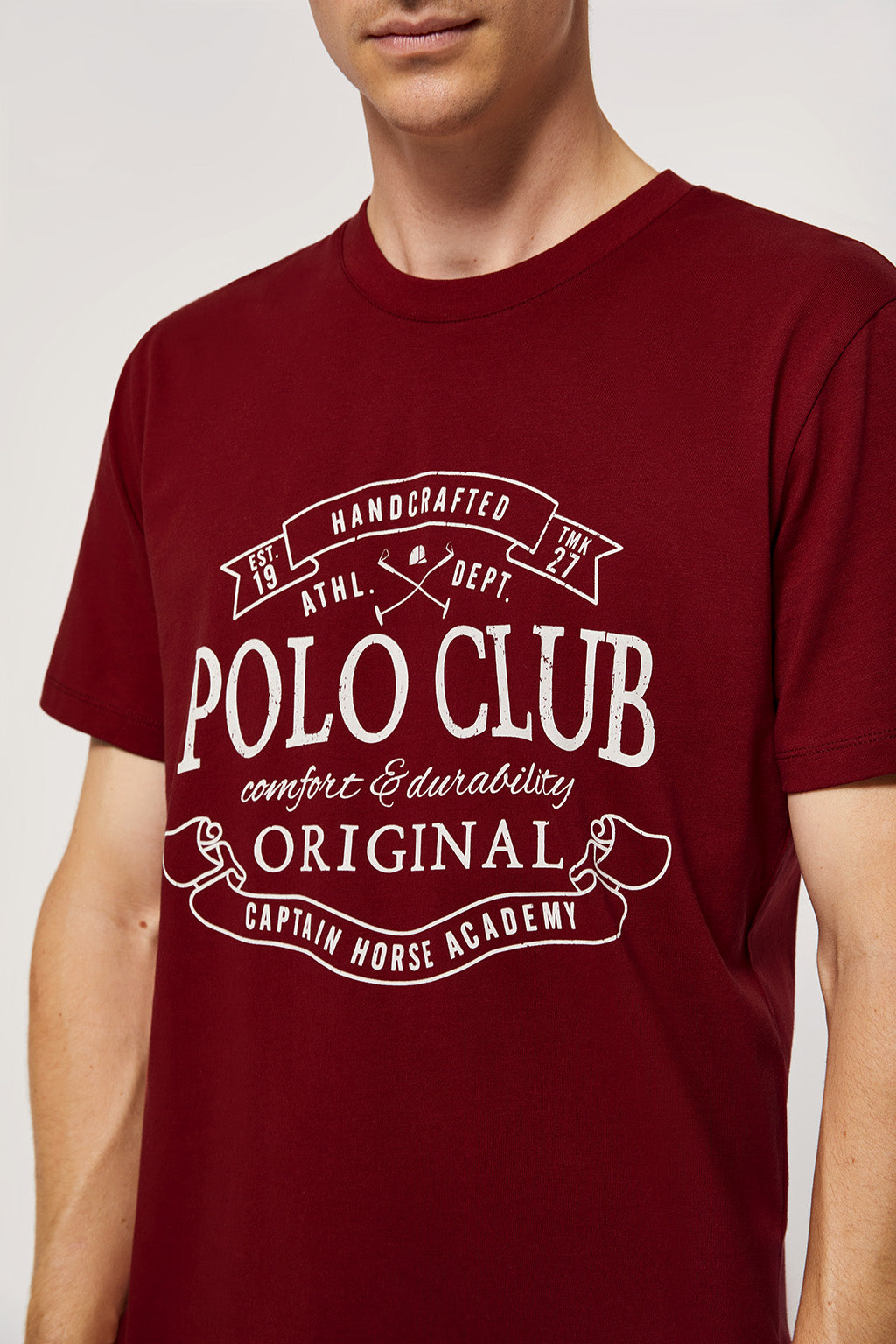 Maglietta a maniche corte granata con print sul petto – Polo Club Europe