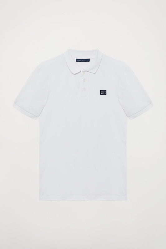 Koszulka polo pique w kolorze białym z plisą z trzema guzikami i detalem Polo Club