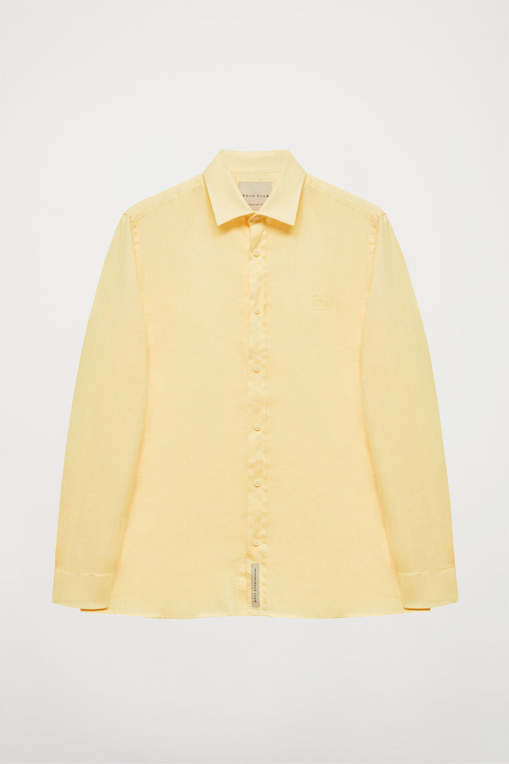 Camicia gialla in lino con collo francese e logo ricamato