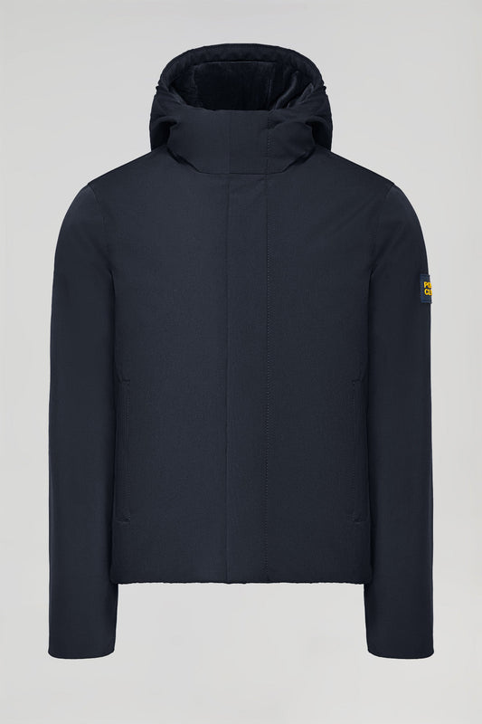 Marineblauwe technische jas met kap en tweekleurige Polo Club-patch