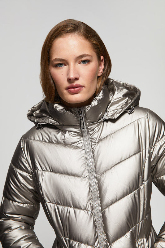 Gewatteerde platinum jas met metallic effect en Polo Club-details