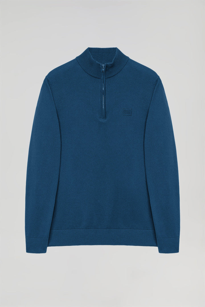 Uniwersalny sweter w kolorze niebieskiego denimu zapinany na zamek, z dopasowanym wyszywanym logo