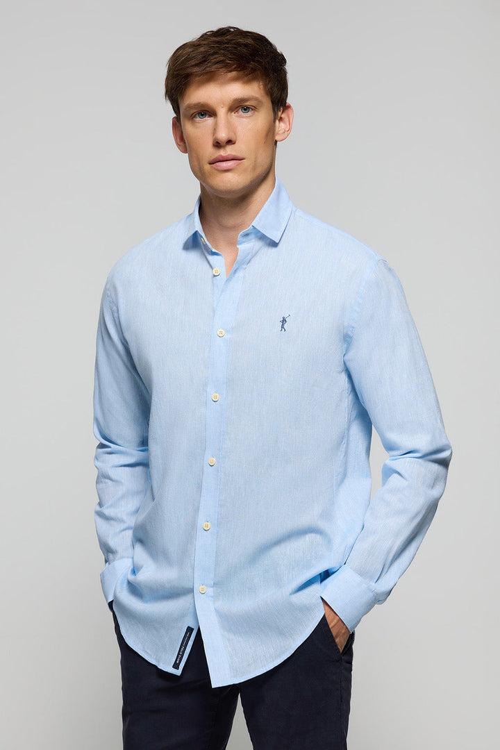 Lichtblauw hemd van linnen en katoen met Rigby Go-logo